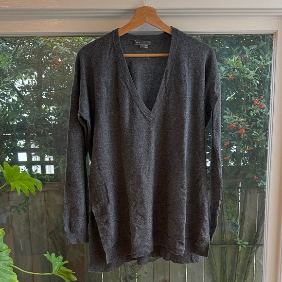Vince Sweaters - Gray V-Neck Sweater